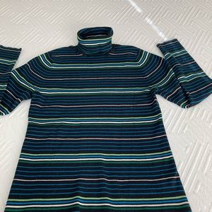 Ladies stripped turtleneck sweater